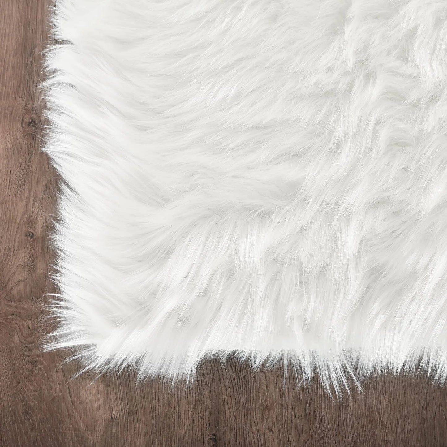 Sheepskin Rug 4X6, Faux Fur Sheepskin Rug for Living Room, Fluffy Washable Rug for Bedroom, Nursery Room, Luxury Room Decor, White Fur Rug, Rectangle