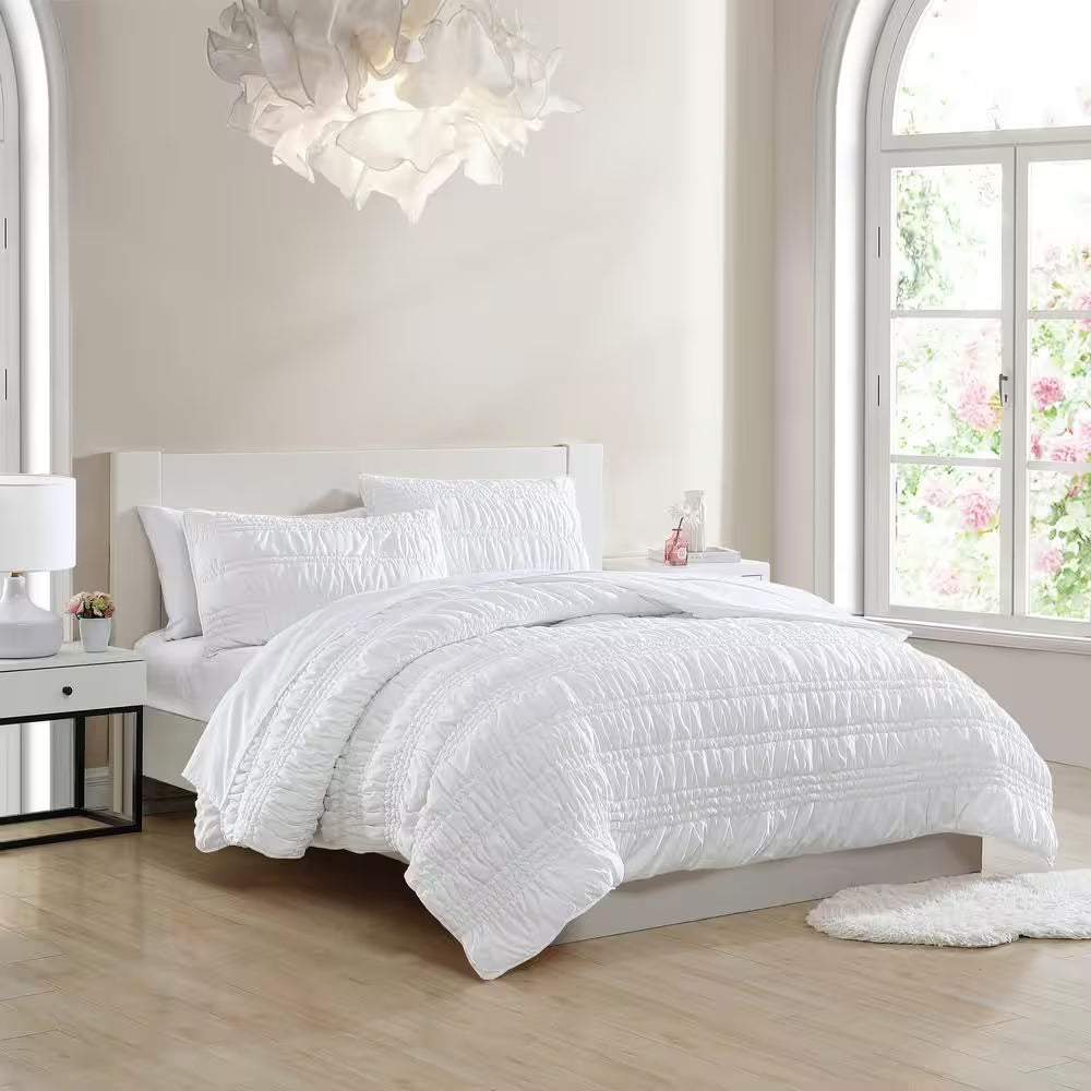 Scrunch Stripe 2-Piece White Microfiber Twin Quilt Set
