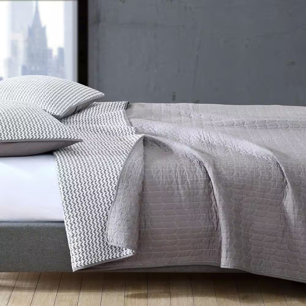 Leaves 3-Piece Beige Geometric Cotton King Quilt Set