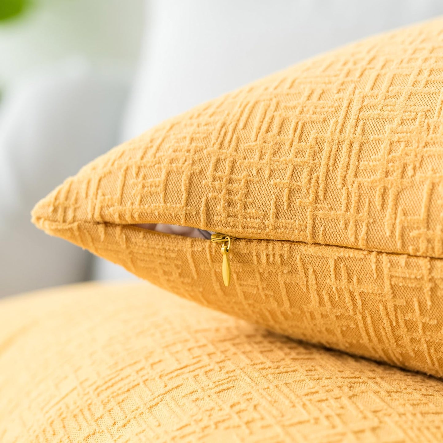 Throw Pillows, Couch Pillows Velvet Accent Pillows Cover Cushion Cover for Bed/Office, 24" X 24", 1 Pc,Primrose Yellow