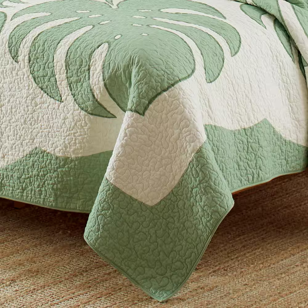 Molokai 1-Piece Green Floral Cotton Full/Queen Cotton Quilt
