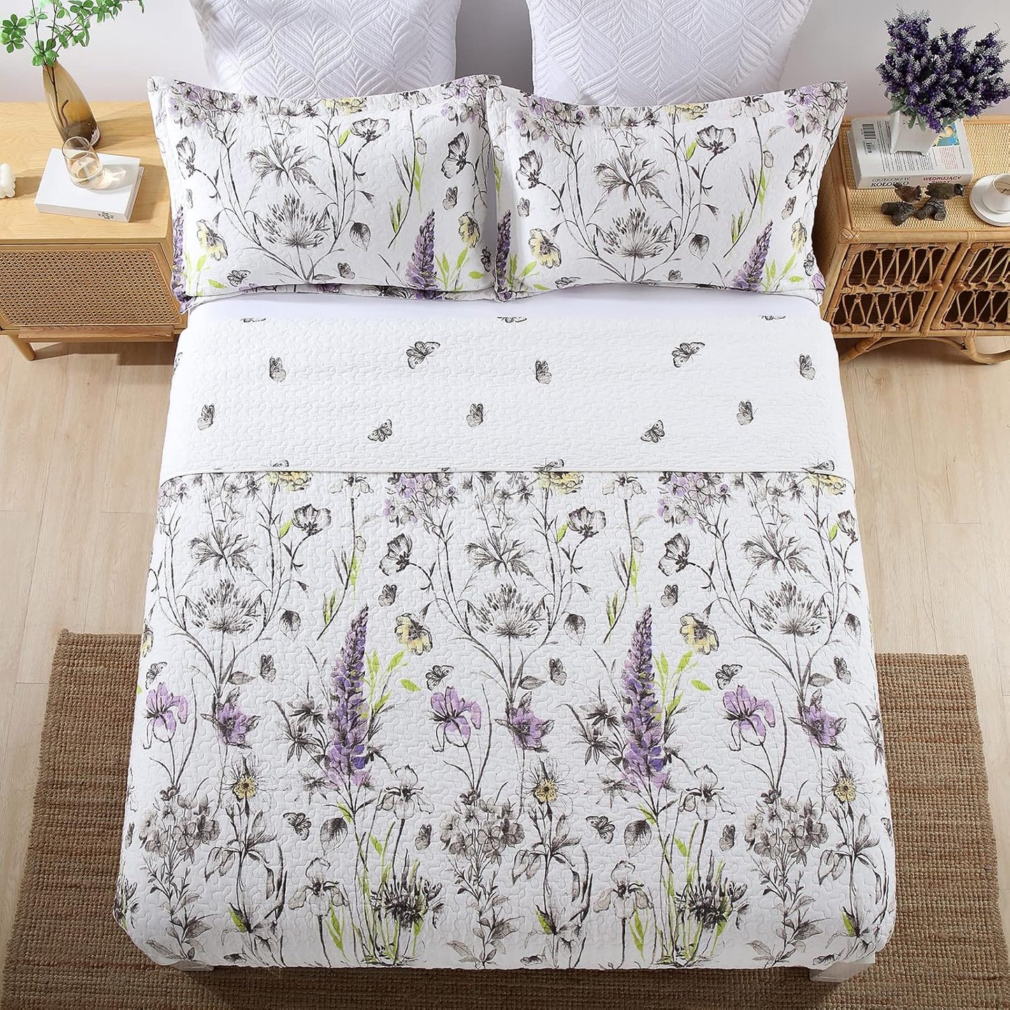 Queen Quilt Floral Bedspread, 100% Cotton Queen Size Quilt, White Purple Floral Quilt Sets Queen, Lightweight Soft Quilt Bedding Set for All Season, 3-Pieces