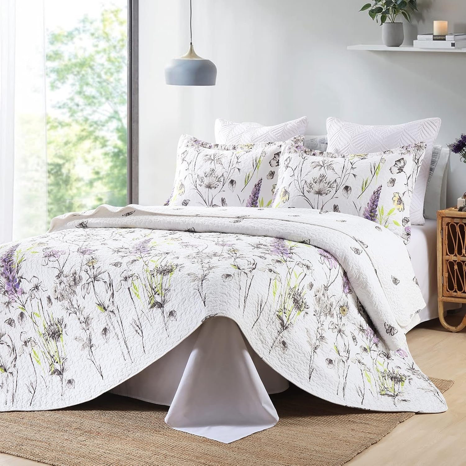 Queen Quilt Floral Bedspread, 100% Cotton Queen Size Quilt, White Purple Floral Quilt Sets Queen, Lightweight Soft Quilt Bedding Set for All Season, 3-Pieces