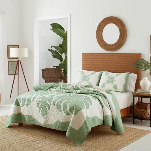 Molokai 1-Piece Green Floral Cotton Full/Queen Cotton Quilt