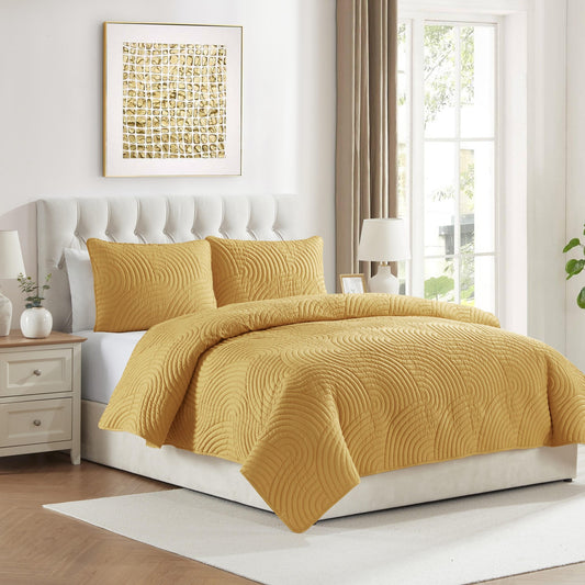 Sands 3-Piece Gold Textured Curve Striped Pinsonic Quilt Set, King, Adult, Unisex