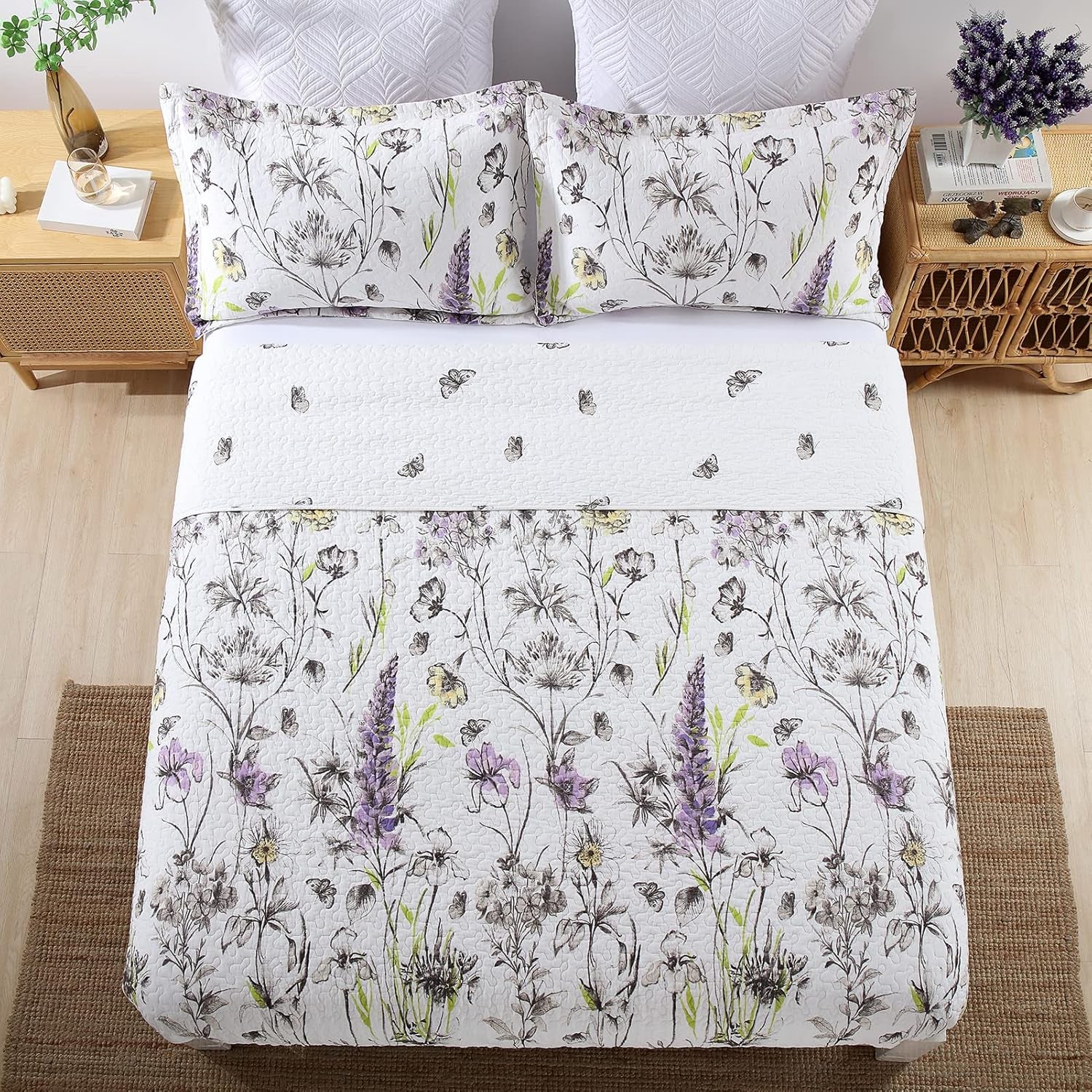 Queen Quilt Floral Bedspread, 100% Cotton Queen Size Quilt, White Purple Floral Quilt Sets Queen, Lightweight Soft Quilt Bedding Set for All Season, 3-Pieces